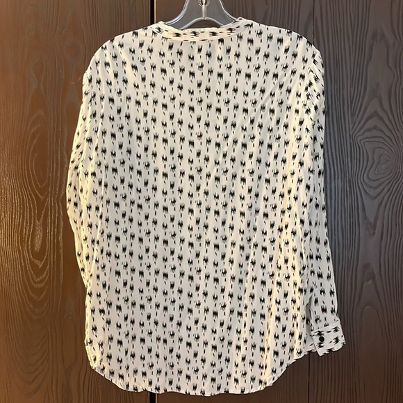 Grand & Greene long sleeved white blouse with black design. Size Medium - Picture 6 of 8